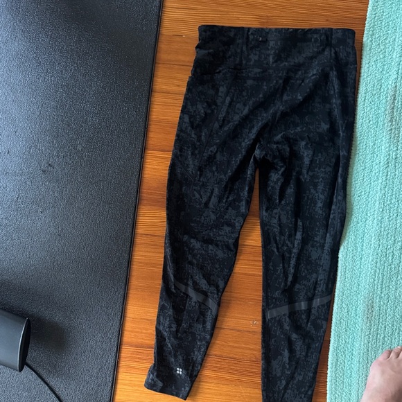 Sweaty Betty Charcoal Patterned Leggings - Picture 3 of 4